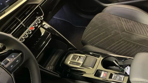 Peugeot e-208 GT Eléctrico 156 (115 Kw)