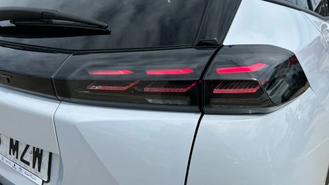 Peugeot 2008 N2008 Allure Hybrid 145 eDCS6