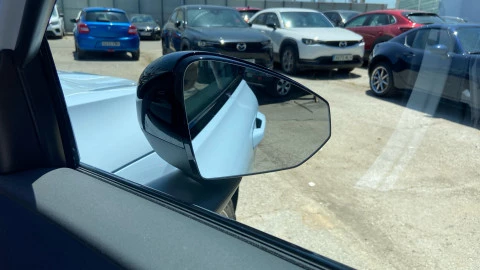 Volvo EX30 Single Motor Extended Range Plus Auto