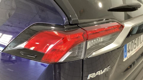 Toyota Rav4 2.5l 220H Advance