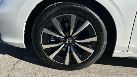 Honda Civic 2.0 i-MMD Elegance CVT