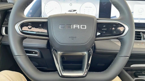 EBRO S700  1.5 TGDI PHEV E-CVT Luxury FWD