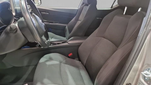 Toyota C-HR 1.8 125H Advance