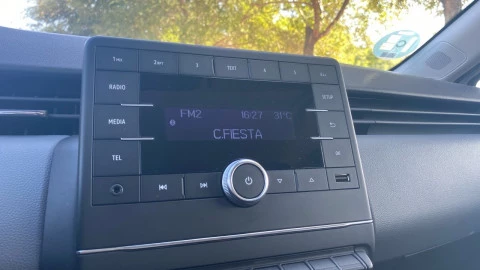 Renault Clio Authentic SCe 49 kW (67CV)