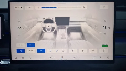 EBRO S800 1.6 TGDI Luxury 7 DCT