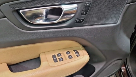 Volvo XC60 2.0 T4 Inscription Auto
