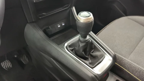 Renault Captur techno Eco-G 100cv (74 kW)