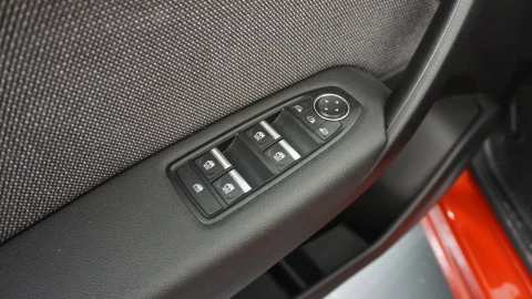 Renault Captur techno Eco-G 100cv (74 kW)