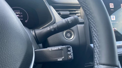 Renault Captur techno Eco-G 100cv (74 kW)