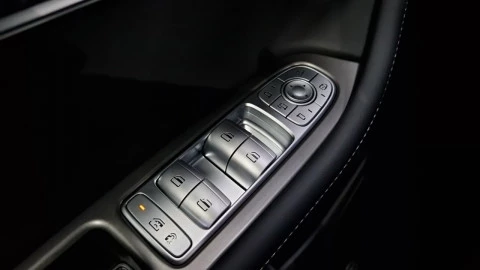 EBRO S700 1.5 TGDI PHEV Luxury E-CVT