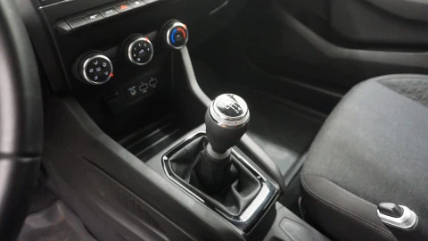 Renault Clio Equilibre TCe 67 kW (91CV)