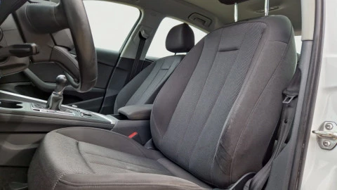 Audi A4 2.0 TDI 150CV design edition