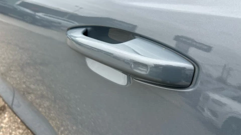 Volvo XC40 2.0 B3 G Plus Dark Auto