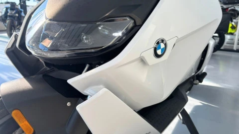 BMW CE 04 