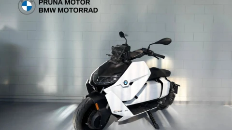 BMW CE 04 