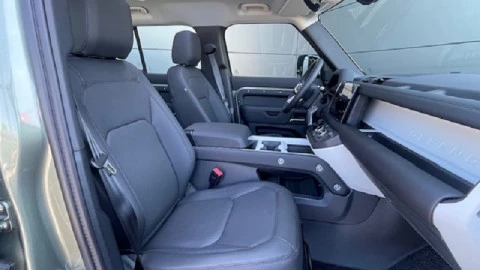 Land Rover Defender 3.0D I6 250 S 110 Auto 4WD MHEV