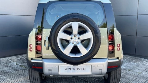 Land Rover Defender 3.0D I6 250 S 110 Auto 4WD MHEV