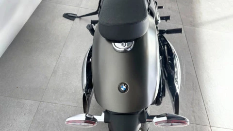 BMW R18 