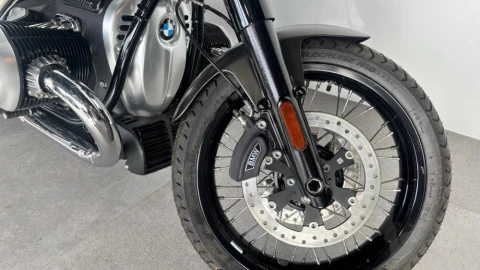 BMW R18 