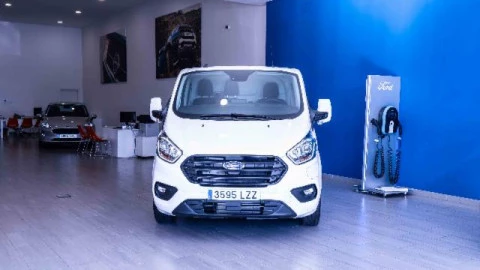 Ford Transit Custom 340 L1 Van Trend Plug-in Hybrid 92,9 kW