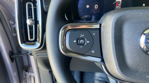 Volvo XC40 2.0 B3 G Core Auto