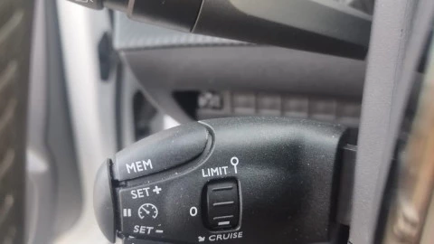 Peugeot 208 Allure Puretech 100