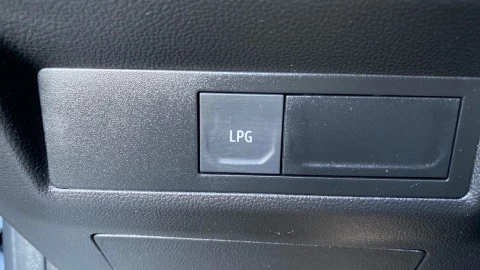 Renault Captur techno Eco-G 100cv (74 kW)