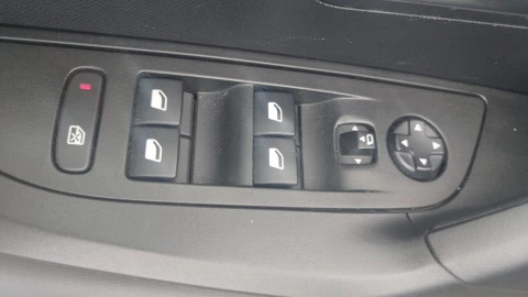 Peugeot 2008 Allure Puretech 130 S&S EAT8