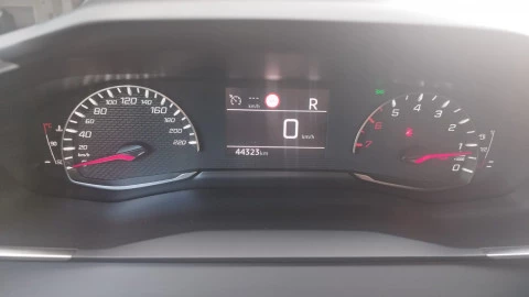 Peugeot 2008 Allure Puretech 130 S&S EAT8