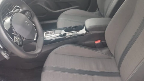 Peugeot 2008 Allure Puretech 130 S&S EAT8