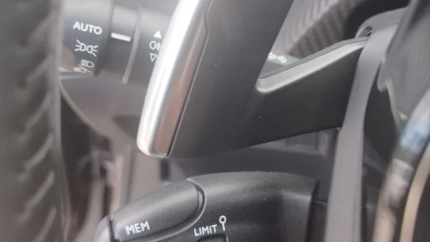 Peugeot 2008 Allure Puretech 130 S&S EAT8