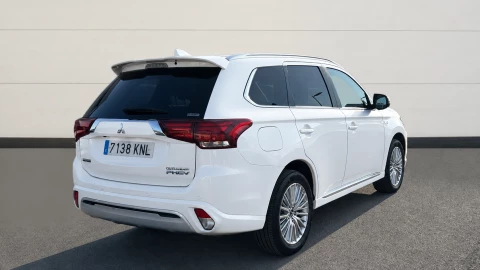 Mitsubishi Outlander 2.4 PHEV Kaiteki Auto 4WD