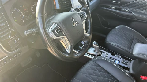 Mitsubishi Outlander 2.4 PHEV Kaiteki Auto 4WD