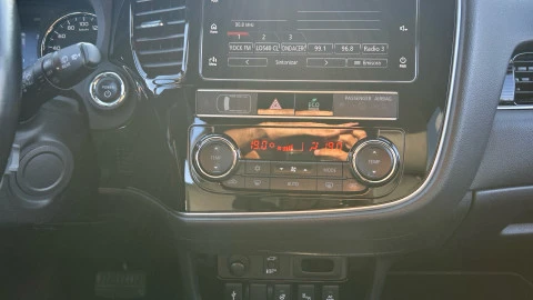 Mitsubishi Outlander 2.4 PHEV Kaiteki Auto 4WD