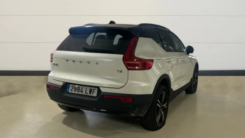 Volvo XC40 1.5 T2 R-Design Auto