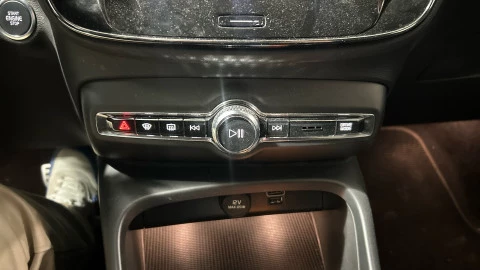 Volvo XC40 1.5 T2 R-Design Auto