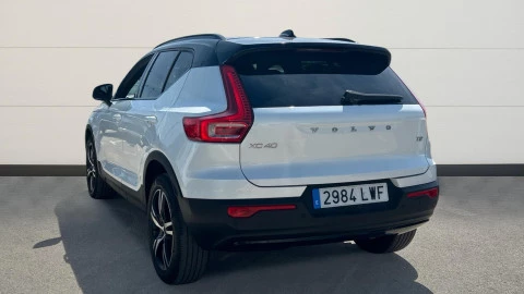 Volvo XC40 1.5 T2 R-Design Auto