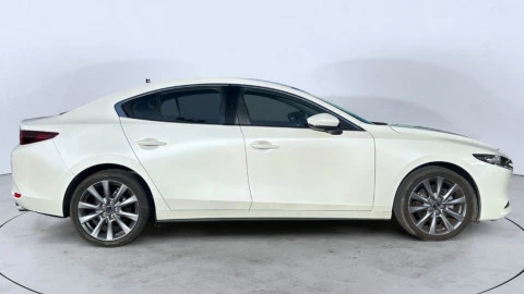 Mazda 3 Centre-Line