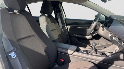 Mazda 3 Centre-Line