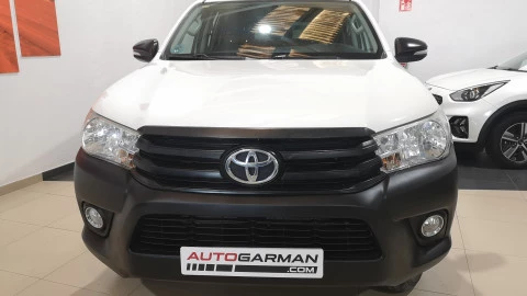 Toyota Hilux 2.4 D4D Cabina Doble GX