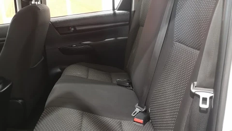 Toyota Hilux 2.4 D4D Cabina Doble GX