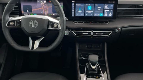 MG HS 1.5 Hybrid+ Luxury