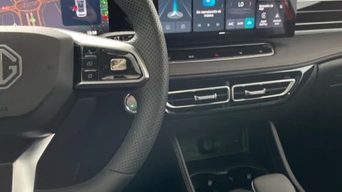 MG HS 1.5 Hybrid+ Luxury