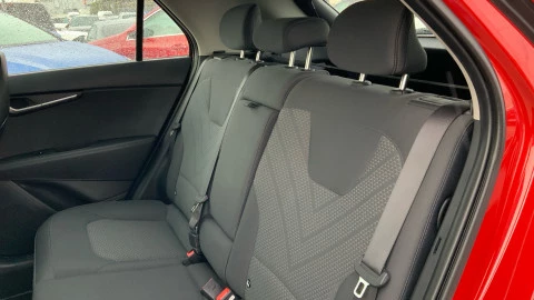 Kia Niro 1.6 GDi HEV 104kW (141CV) Concept