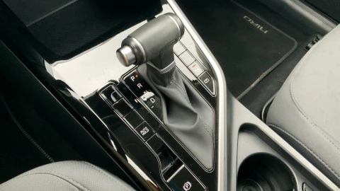 Kia Niro 1.6 GDi HEV 104kW (141CV) Concept