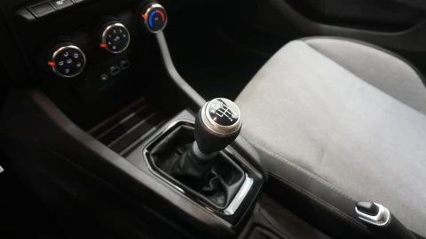 Renault Clio Evolution TCe 90 (67kw)