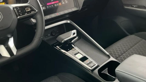 MG ZS Hybrid+ Standard