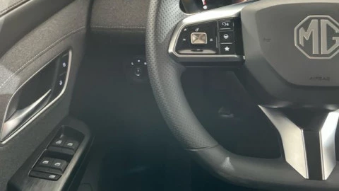 MG ZS Hybrid+ Standard
