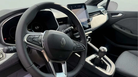 Renault Clio   TCe Techno 67kW