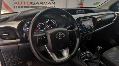 Toyota Hilux 2.4 D4D Cabina Doble GX